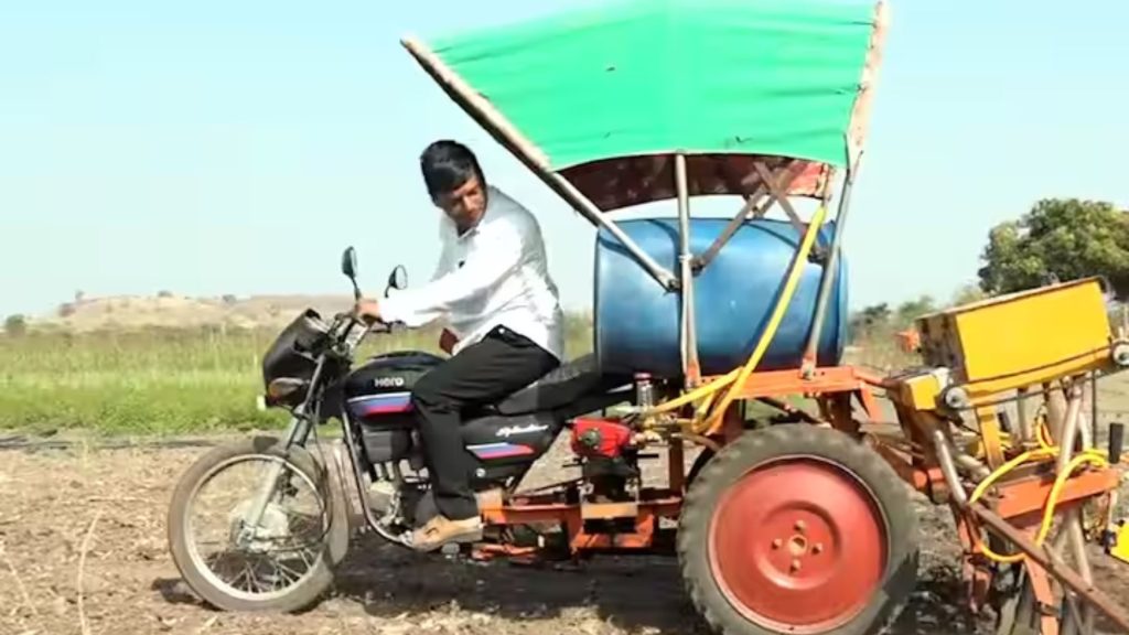 देशी जुगाड़: किसान ने कबाड़ ओर बाइक से तैयार किया ट्रेक्टर