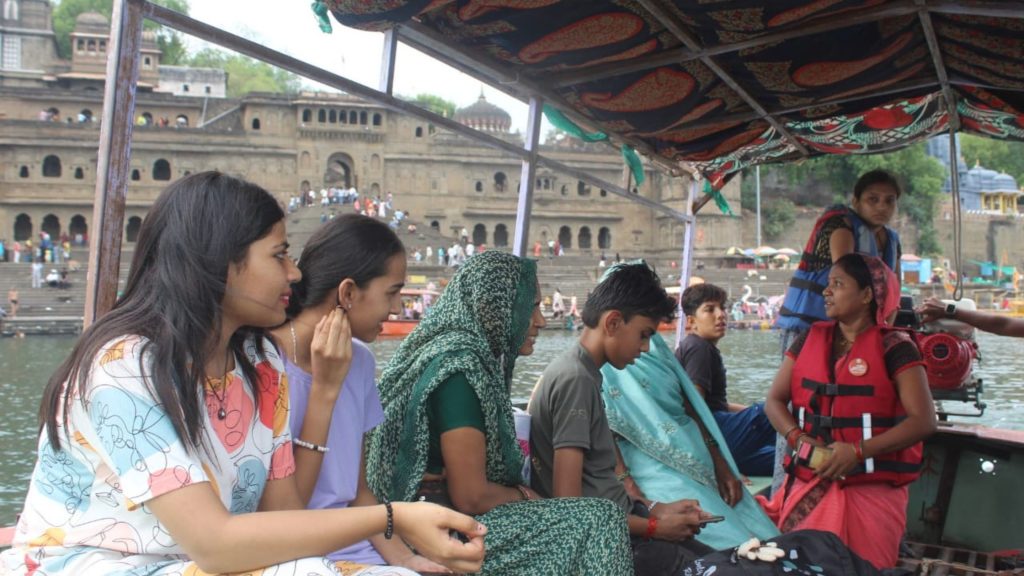  धार्मिक नगरी महेश्वर 