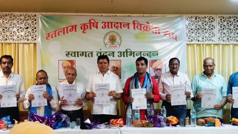सैंपल के नाम पर बेवजह कृषि आदान विक्रेताओं को परेशान करना ठीक नही: श्री दुबे