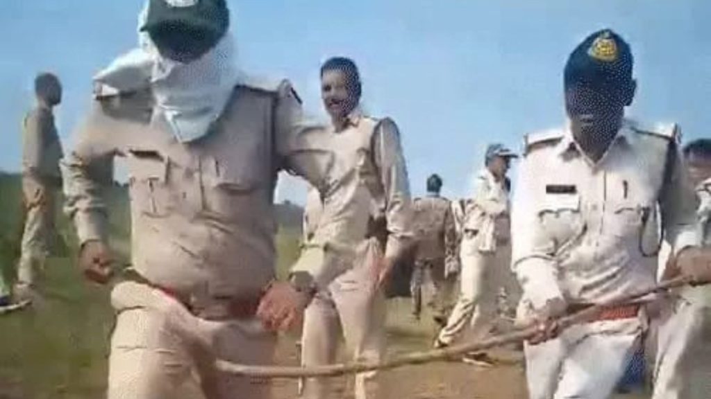 वनभूमि पर कब्जे को लेकर झड़प 1