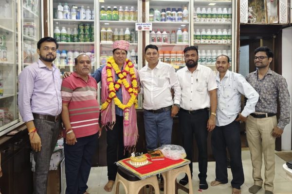 सादगी से मना वरिष्ठ पत्रकार एवं जागरुक कृषि आदान विक्रेता संघ के जिलाध्यक्ष का जन्मदिन