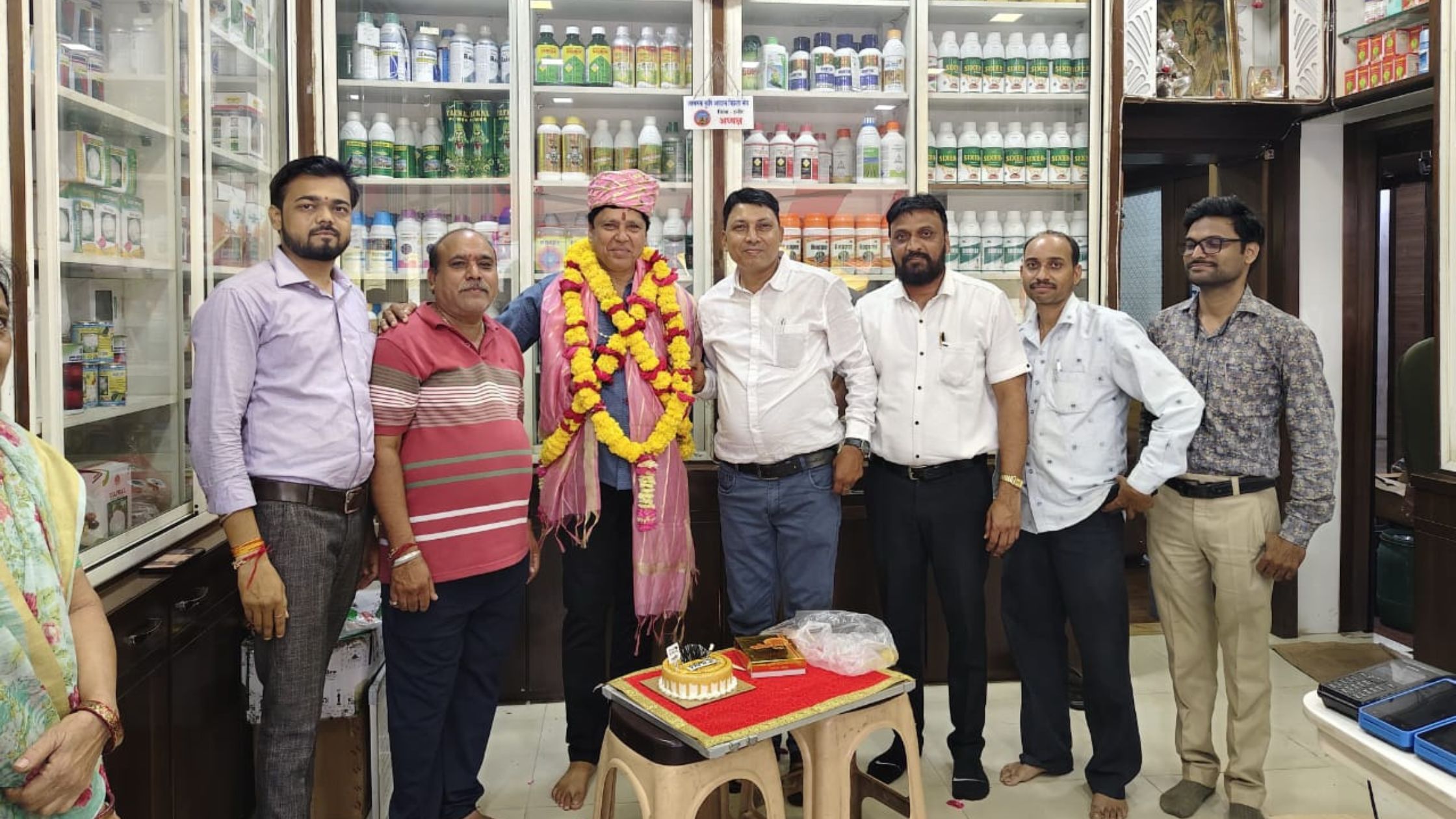 सादगी से मना वरिष्ठ पत्रकार एवं जागरुक कृषि आदान विक्रेता संघ के जिलाध्यक्ष का जन्मदिन