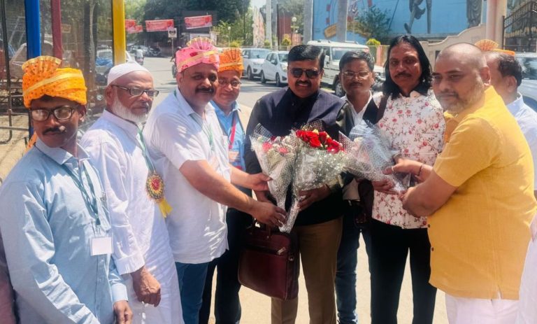 कानपुर में हुआ कृषि आदान विक्रेताओं का महाअधिवेशन, 3 हजार से अधिक व्यापारी हुए शामिल  