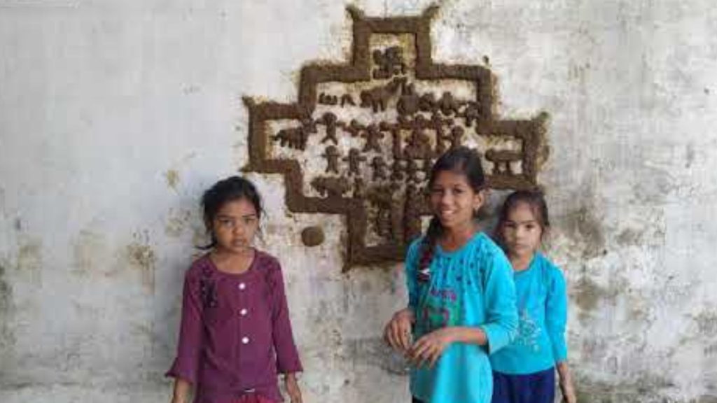 The tradition of carving Sanjha on walls is vanishing in the modern