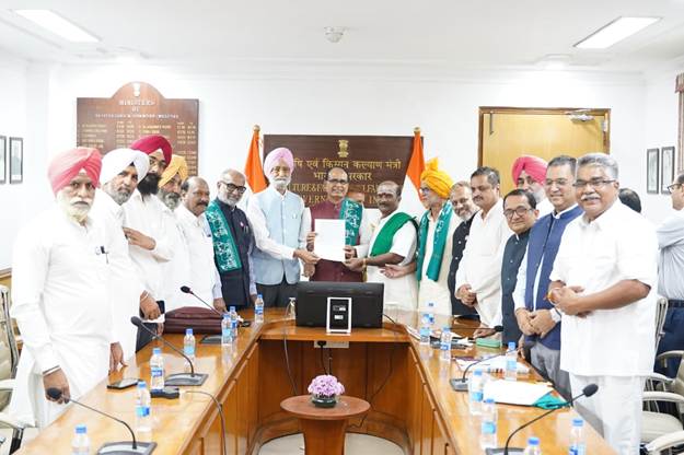 एथेनॉल पर किसानों की एकजुट आवाज, शिवराज बोले- किसान ही नीति का केंद्र, कृषि भवन के दरवाजे हमेशा खुले 3 image0010OXZ