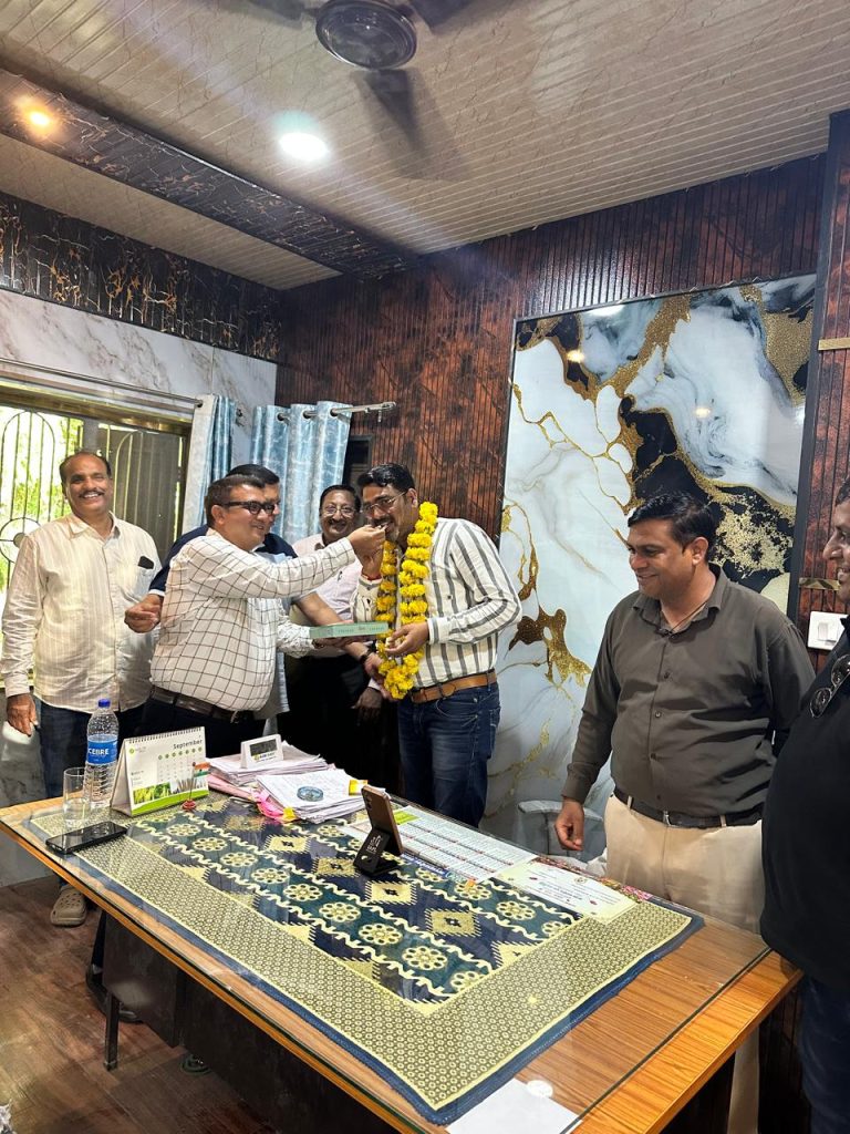 कृषि आदान विक्रेता संघ ने उप संचालक कृषि का किया स्वागत, व्यापारियों की समस्याओं से कराया अवगत 3 0cdb7cb0 c2f0 48d5 bdeb ab38c99162db