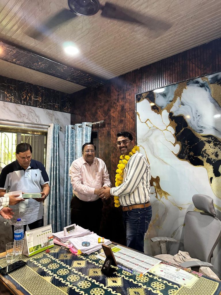 कृषि आदान विक्रेता संघ ने उप संचालक कृषि का किया स्वागत, व्यापारियों की समस्याओं से कराया अवगत 2 98afdd96 8e26 4a42 8e51 129d541eac60