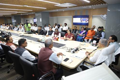 पशुधन बीमा के लिए नया डिजिटल पोर्टल लॉन्च, किसानों को मिलेगा बीमा सेवाओं का आसान और पारदर्शी लाभ 3 download 4