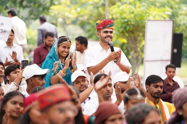वंदे मातरम् के 150 वर्ष: शिवराज सिंह चौहान ने सात राज्यों के युवाओं के साथ किया पौधारोपण 3 image003 20261017163117 ba9b9f 1